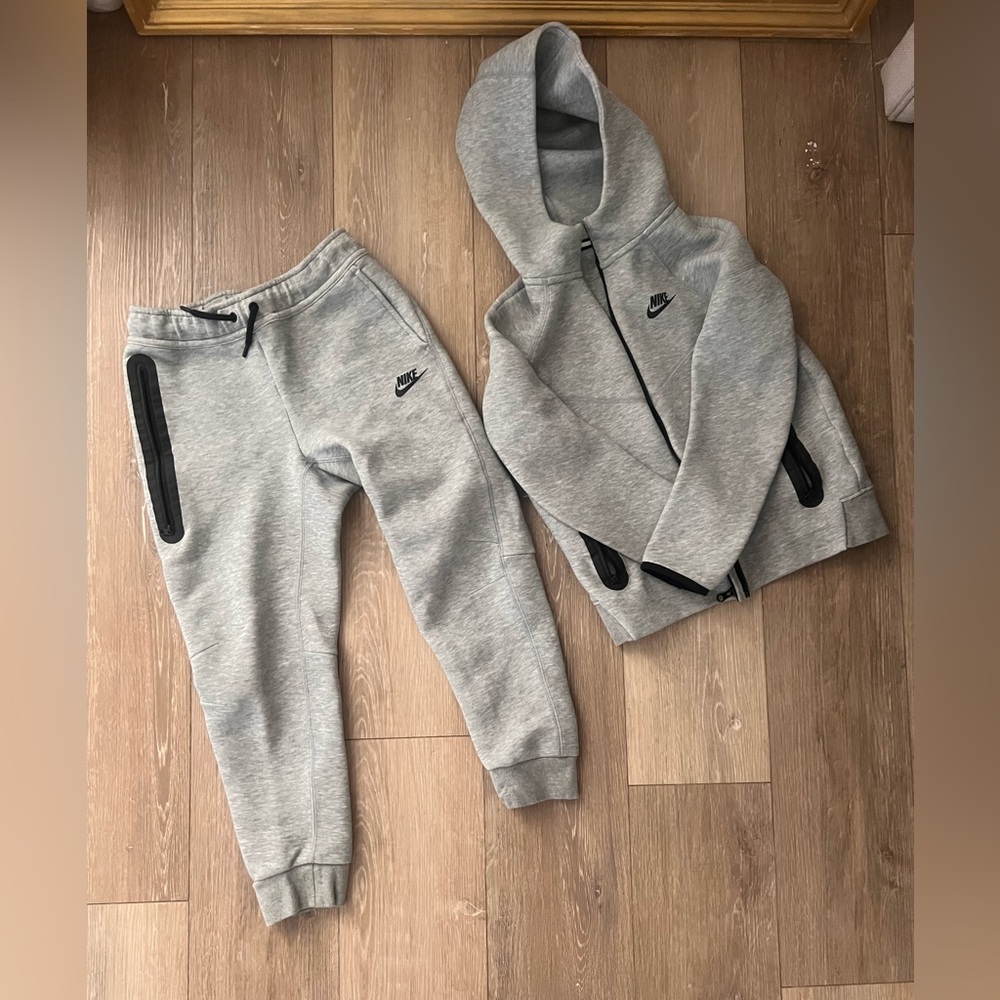 Nike Kids Gray Joggers and Hoodie Set